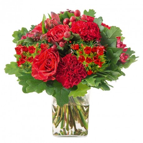 Bouquet rond de fleurs variées avec des roses en camaïeu rouge